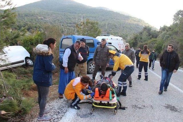 Aracı Ağaçların Arasına Saplandı, 2 Saat Kurtarılmayı Bekledi