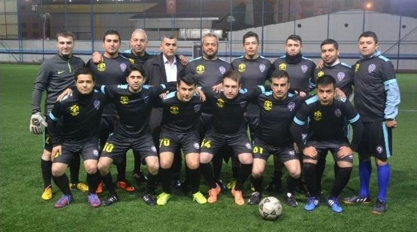 Adana&rsquo;da &rsquo;polisimin Yanındayım&rsquo; Kampanyası Altında Dostluk Ma&ccedil;ı