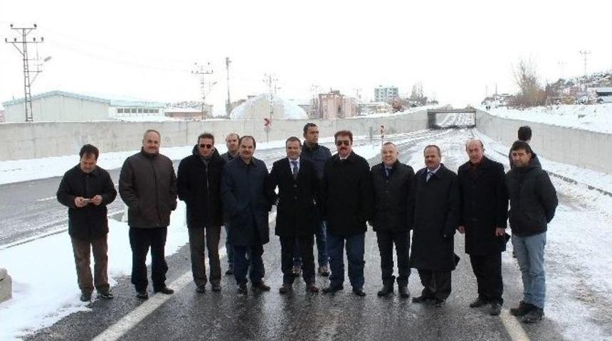 Erciş Sanayi K&ouml;pr&uuml;l&uuml; Kavşağından Transit Ge&ccedil;işlere Başlandı