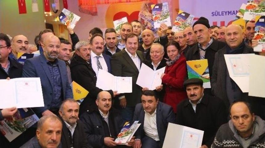 Esenyurt&rsquo;ta 350 Hak Sahibi Tapularına Kavuştu