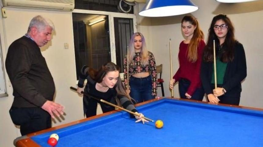 Bilardoyu Kahvehane Sporu Olmaktan &Ccedil;ıkardılar