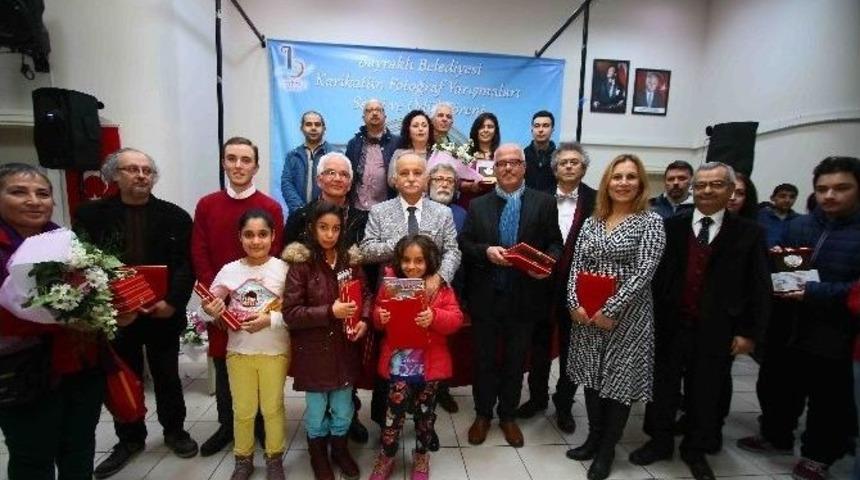 Bayraklı&rsquo;yı Karikat&uuml;rler Ve Fotoğraflarla Anlattılar