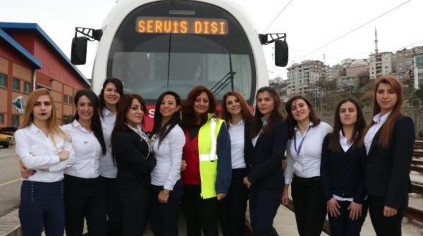 350 Yolcu Kapasiteli Tramvaylar Kadınlara Emanet
