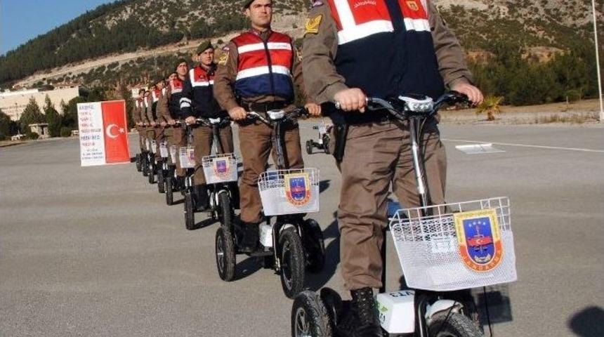 Turizm B&ouml;lgelerine Gınger&rsquo;li Jandarma