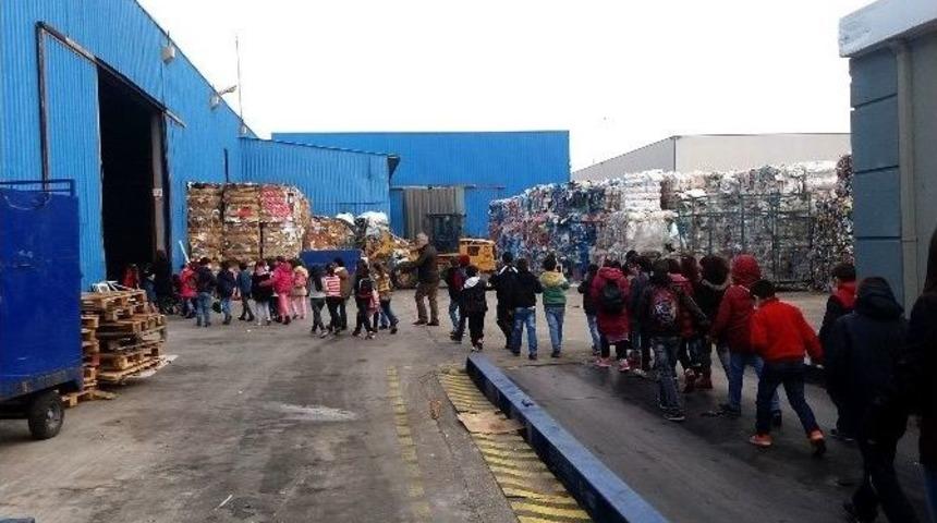 &Ouml;ğrenciler Geri D&ouml;n&uuml;ş&uuml;m Tesisinde