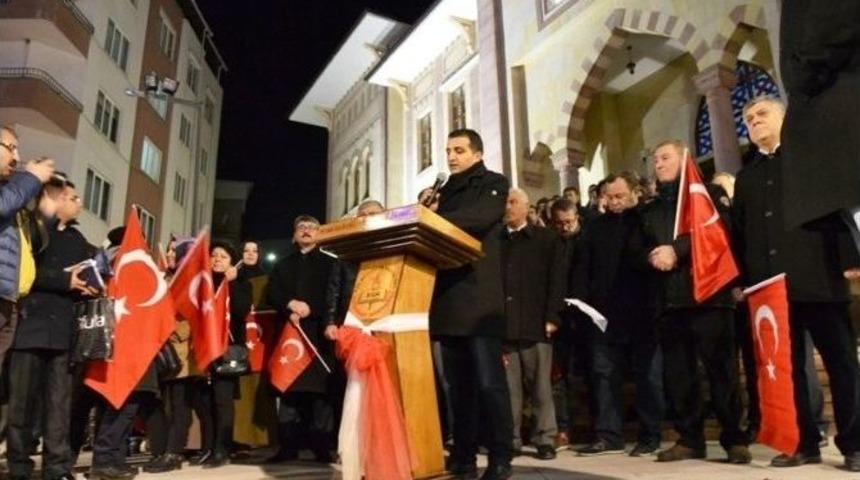 İstanbul&rsquo;daki Ter&ouml;r Saldırısına Tepkiler