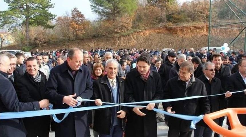 Biga&rsquo;da Toki Sosyal Tesisleri Ve Halı Saha A&ccedil;ılışı Ger&ccedil;ekleştirildi