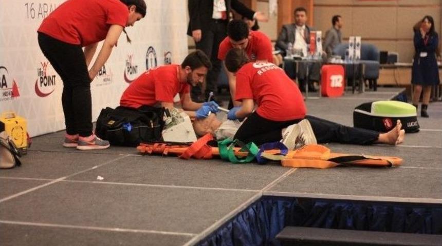 G&ouml;kbayrak: "112 Ve Acil Servislerin En &Ouml;nemli Sorunu İstihdam"