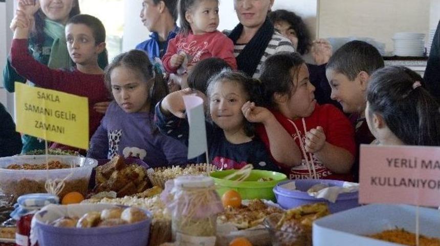 Muratpaşa Engelsiz Kafe&rsquo;de Yerli Malı Haftası Kutlandı