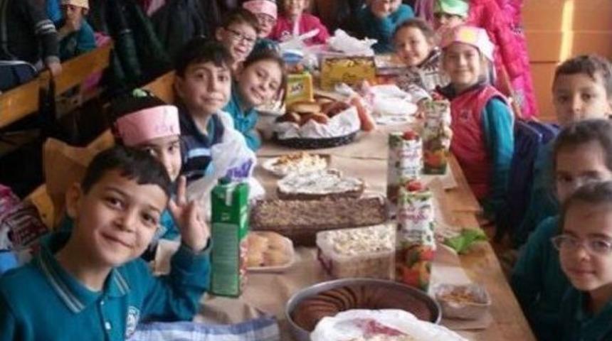 Sandıklı Mehmet Akif Ersoy İlkokulu&rsquo;nda Yerli Malı Haftası