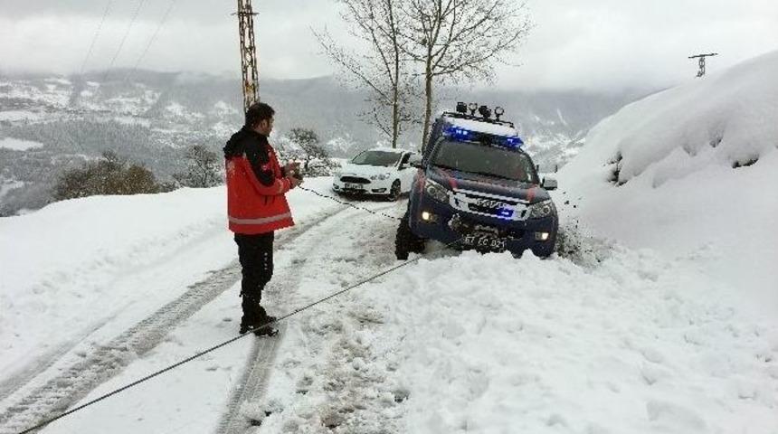 Umke Ve &Ouml;zel İdare Ekiplerinin Karda Zorlu Mesaisi