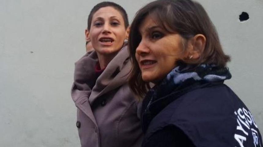 Kadın Yazarı &Ouml;ld&uuml;ren Ş&uuml;pheli Adliyeye Sevk Edildi