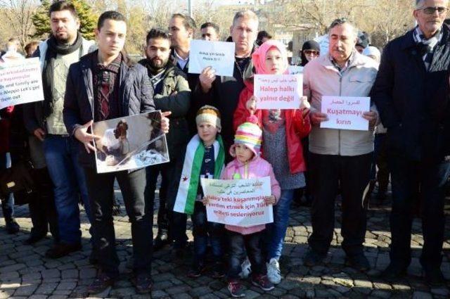 Suriyelilerden Halep Protestosu