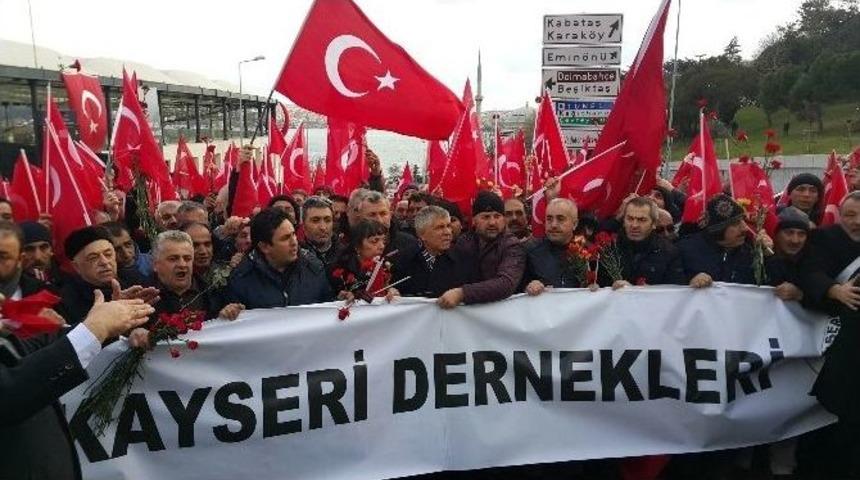 Kayserililer, Şehitler Tepesi&rsquo;nde Ter&ouml;r&uuml; Protesto Etti