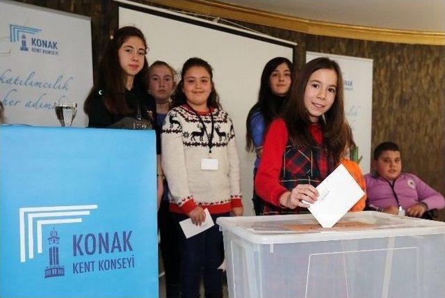 Konaklı Çocuklardan Demokrasi Örneği