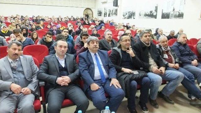 Burhaniye’de ’namazla Diriliş’ Konulu Seminer İlgi Gördü