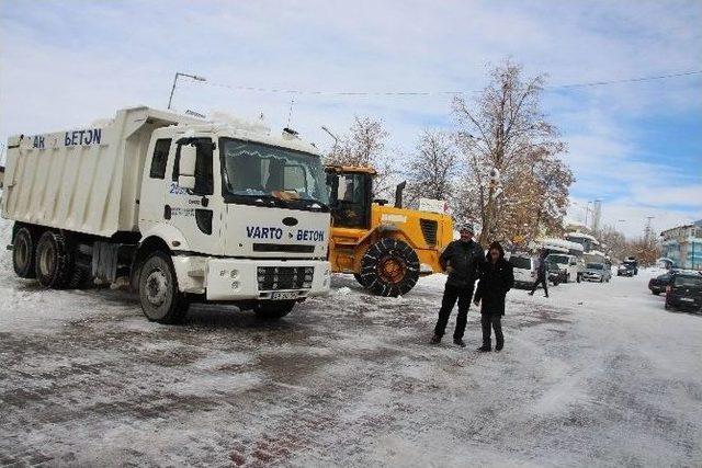 Varto Belediyesinin Karla Mücadele Çalışması Başladı