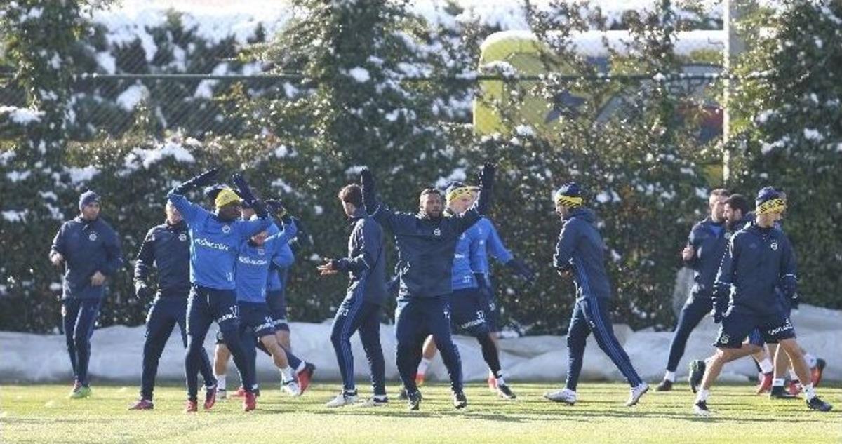 Fenerbah&ccedil;e&rsquo;de Gen&ccedil;lerbirliği Ma&ccedil;ı Hazırlıkları Başladı