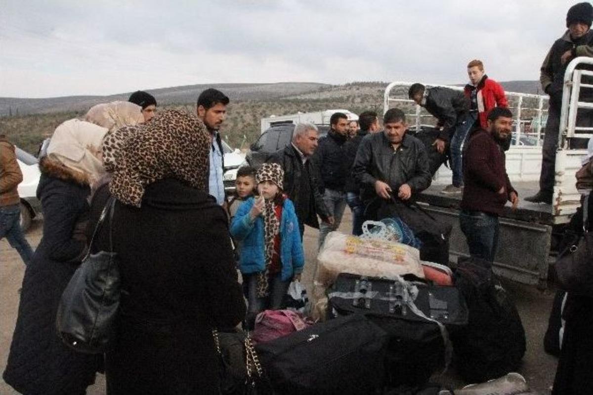 Halep&rsquo;ten Tahliye Edilen Suriyeliler, Saldırıların İdlib&rsquo;e Y&ouml;neleceğinden Endişeli