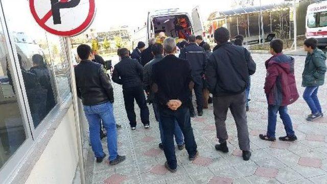 Kahta’Da Araç Parkı Kavgası: 2’Si Polis 4 Yaralı