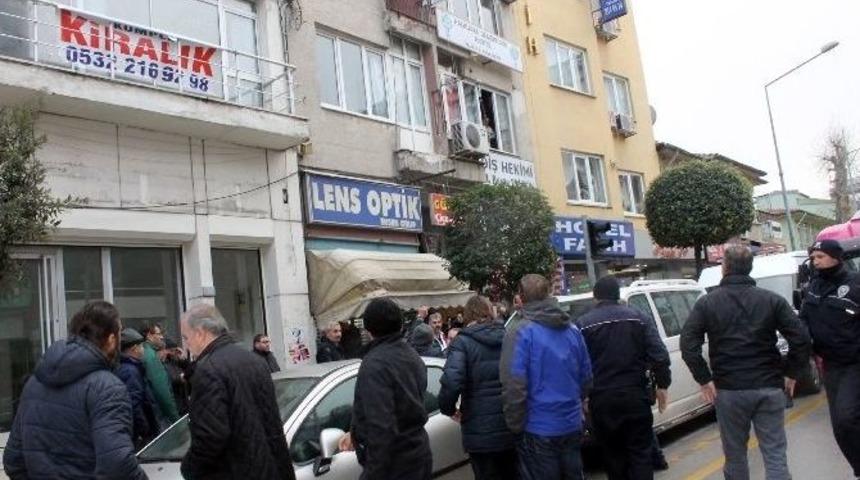 Hdp Binası &Ouml;n&uuml;nde Ter&ouml;r Tepkisi