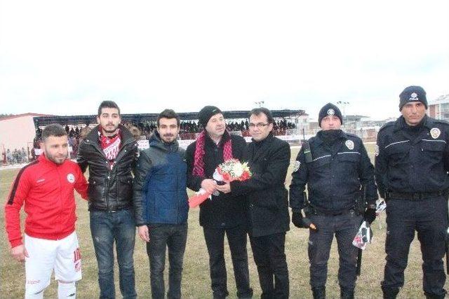 Bilecikspor Kazanarak Liderliğe Yükseldi