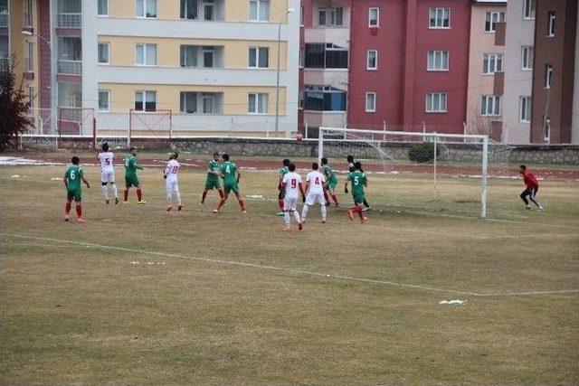 Bilecikspor Kazanarak Liderliğe Yükseldi