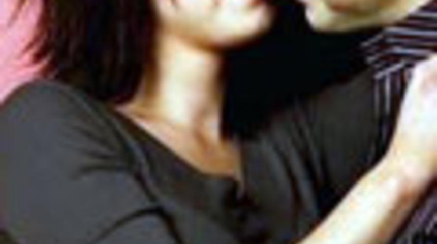 Kendinden Gen&ccedil; Erkek İle Evlilik