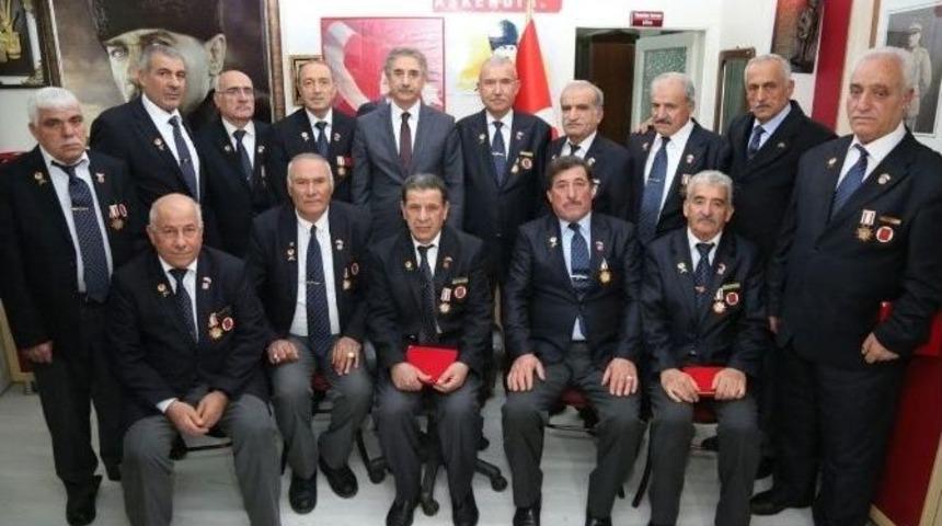 Başkan Yanılmaz, Gazilerle Bir Araya Geldi
