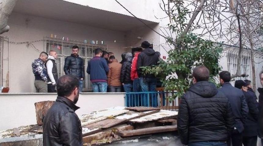 Kayseri Şehidinin Kartal&rsquo;daki Baba Evine Ateş D&uuml;şt&uuml;