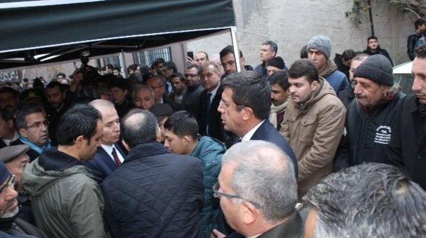 Ekonomi Bakanı Zeybekci&rsquo;den Şehit Ailesine Ziyaret