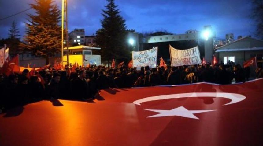 Tokat'ta Ter&ouml;re Tepki Y&uuml;r&uuml;y&uuml;ş&uuml;