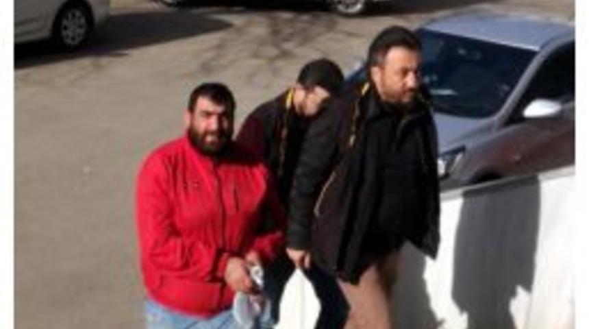 &Ccedil;ocuklara Sosyal Medya &Uuml;zerinden Tacizde Bulundu
