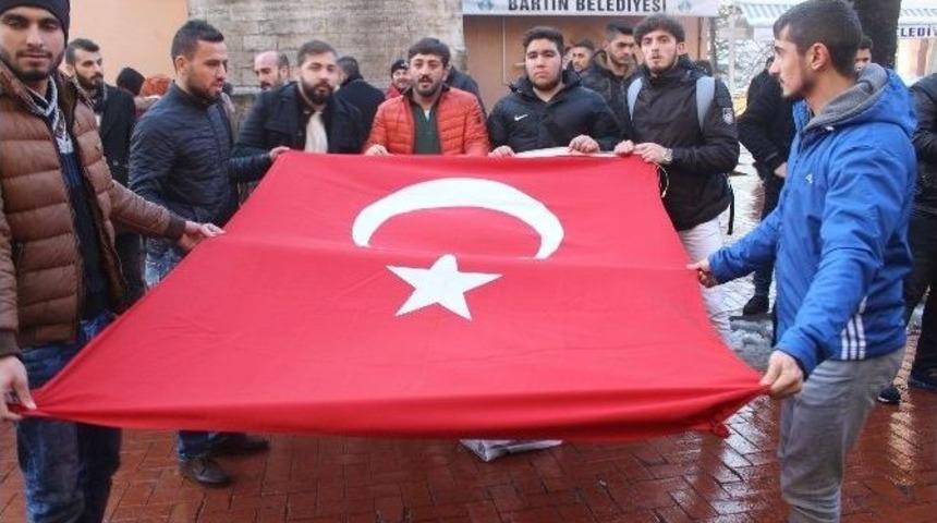 Bartın &Uuml;niversitesi &Ouml;ğrencilerinden Ter&ouml;re Tepki