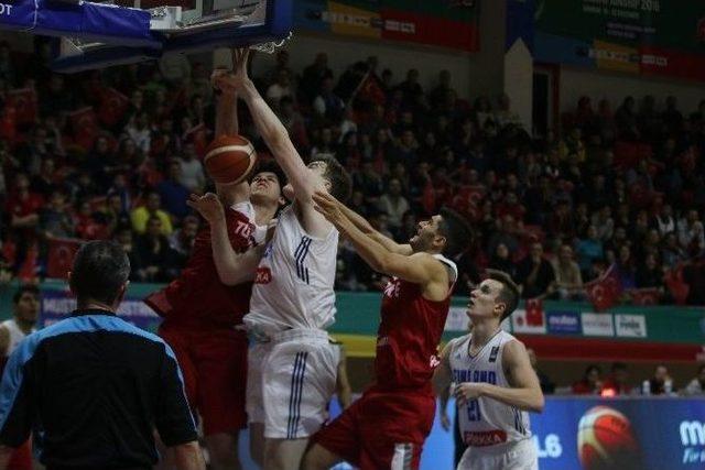 Türkiye, Finlandiya’ya 65-53 Yenildi 1