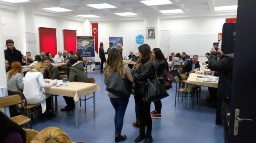 Turizmci Adayları Mesleklerini Sekt&ouml;rle İ&ccedil; İi&ccedil;e &Ouml;ğreniyor