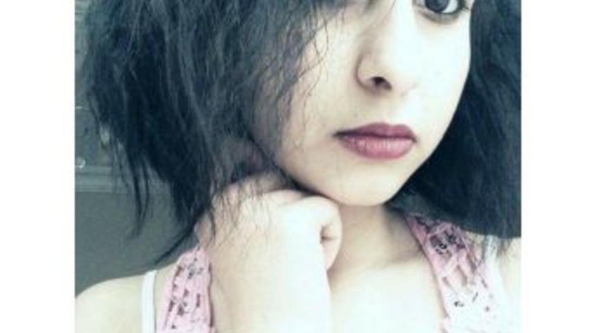 18 Yaşındaki İmm&uuml;n Hastası Gen&ccedil; Kız Hayırseverlerden Yardım Bekliyor