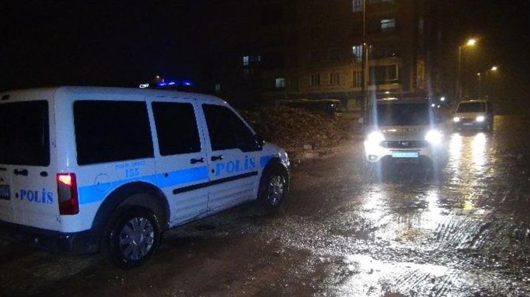 Aşkını Toprağa G&ouml;md&uuml;