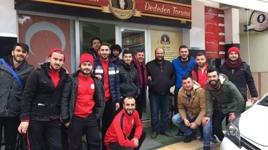 Bilecikspor Liderliğini Akşam Yemeği İle Kutladı