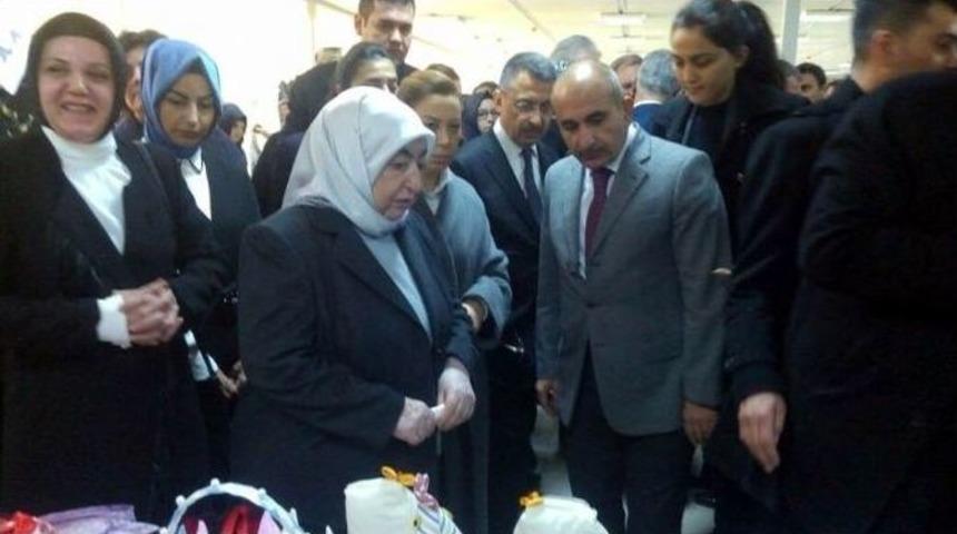 Kara Kahramanmaraş&rsquo;taki Konteyner Kentin A&ccedil;ılışına Katıldı