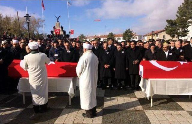 Kırşehir, Çifte Şehitlerini Uğurladı