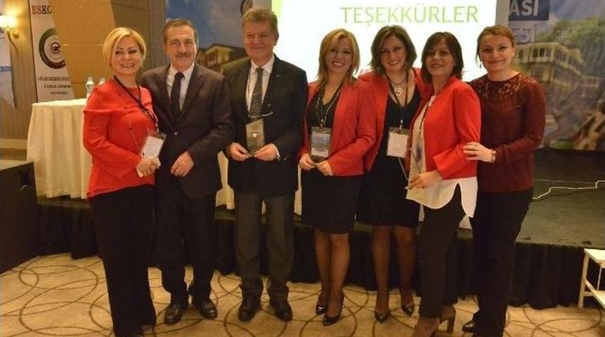 Ata&ccedil;, Gen&ccedil; Eczacılara Tepebaşı&rsquo;nı Anlattı