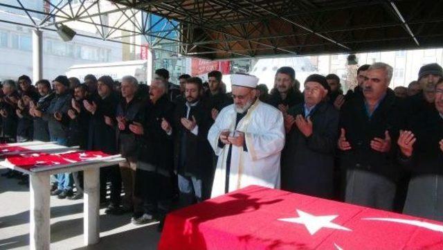 Elazığ'da Şehitler Için Gıyabi Cenaze Namazı Kılındı