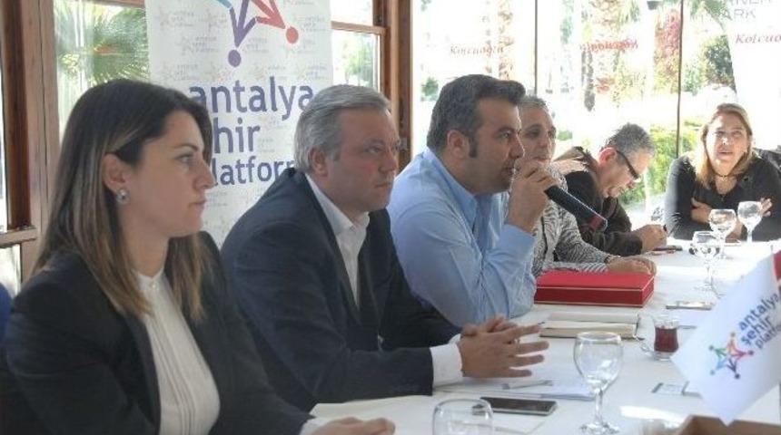 Madenci: &ldquo;baka&rsquo;nın Lokomotifi Antalya&rdquo;