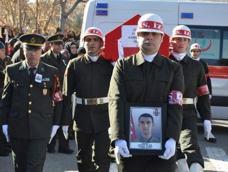 Afyonkarahisar Şehidini Son Yolculuğuna Uğurladı G3