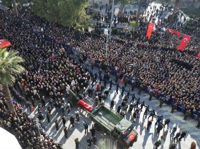 Şehit Er  Hasan İlhan'ı, Denizli'de 20 Bin Kişi Uğurladı