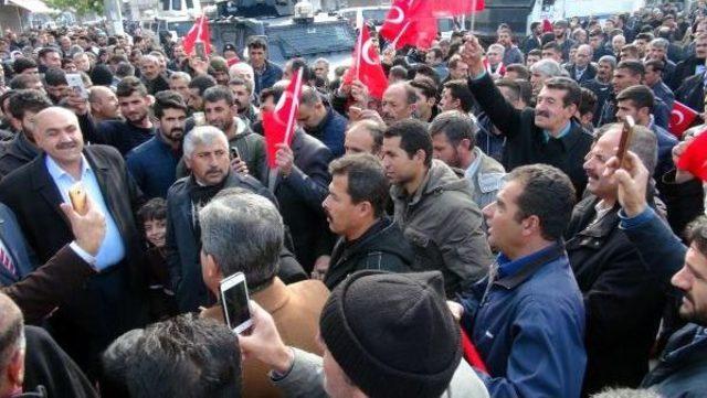 Cizre'de 2 Bin Kişi Terörü Protesto Etti