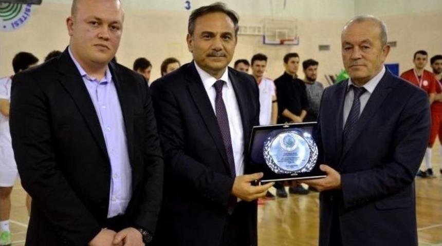 Bolulu Şehit Ozan &Ouml;zen Anısına Futbol Turnuvası D&uuml;zenlendi