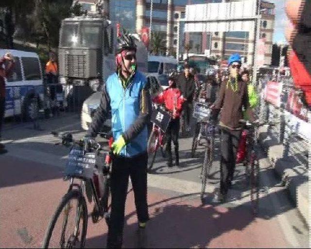 Şehitler Tepesi'ne Ziyaretçi Akını Sürüyor