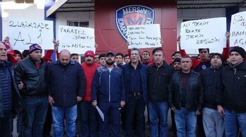 Mersin İdmanyurdu Taraftarlarından Y&ouml;netime Tepki